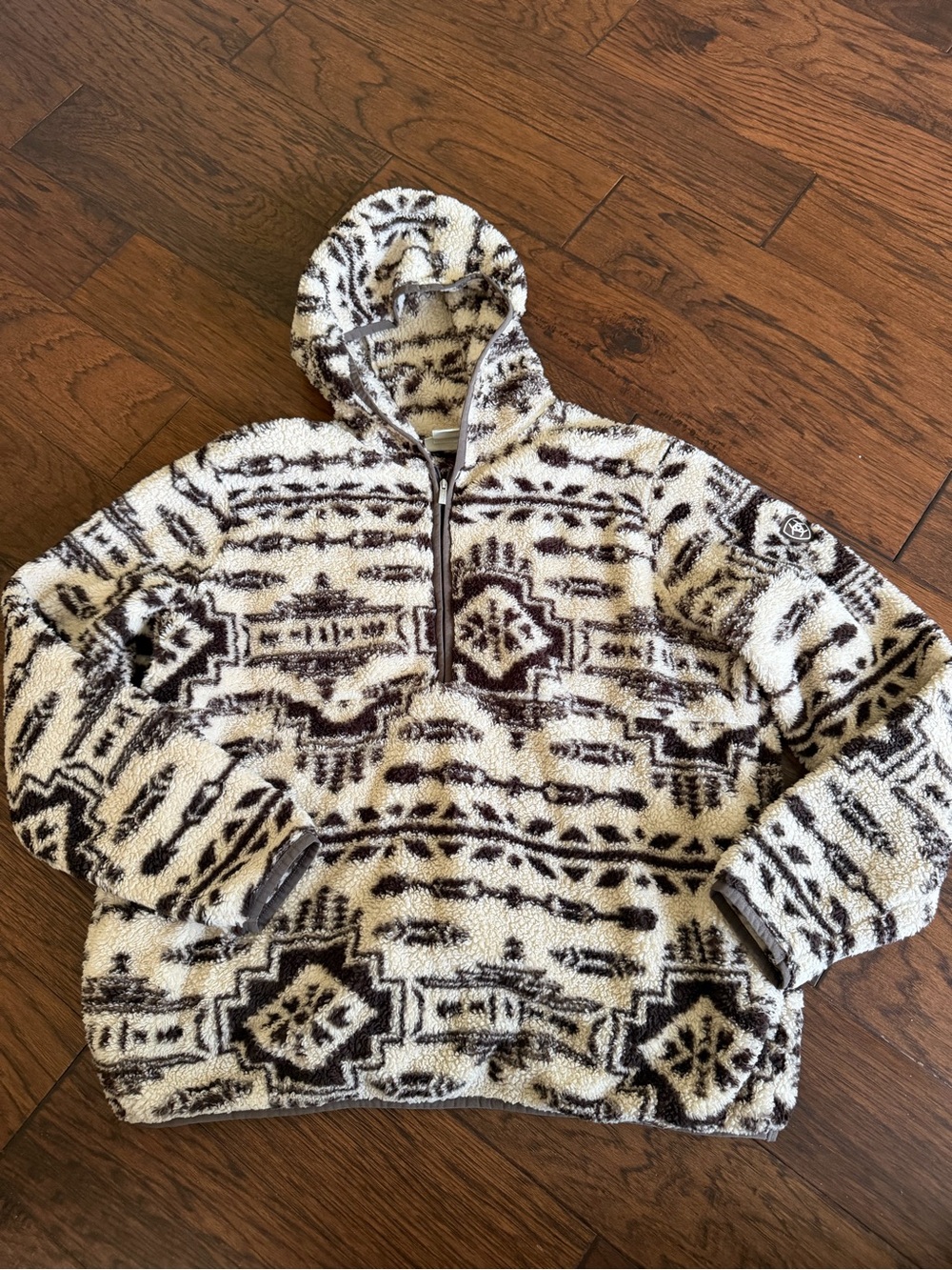 Ariat Xl fleece hoodie with 1/2 zip Aztec print